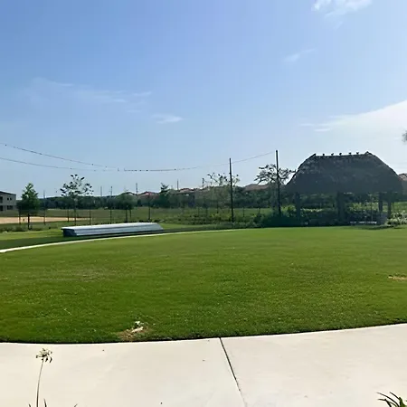 Resort Style, Close To Disney And Other Parks